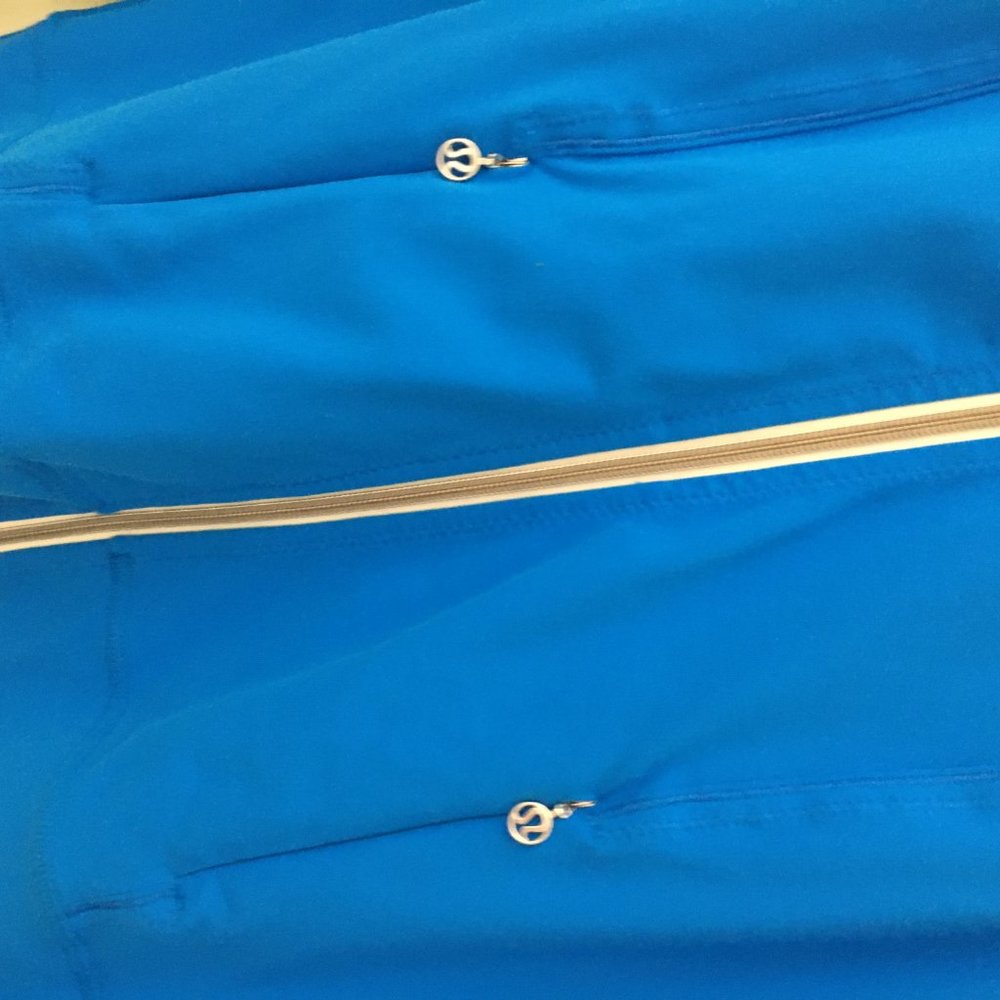 Lululemon Daily Yoga Striped Blue Full Zip Jacket - Picture 3 of 8